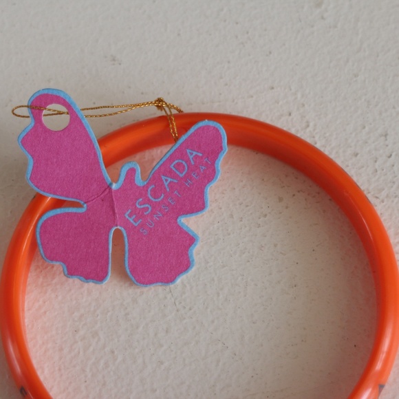 Escada Bangle Bracelet - Picture 3 of 6